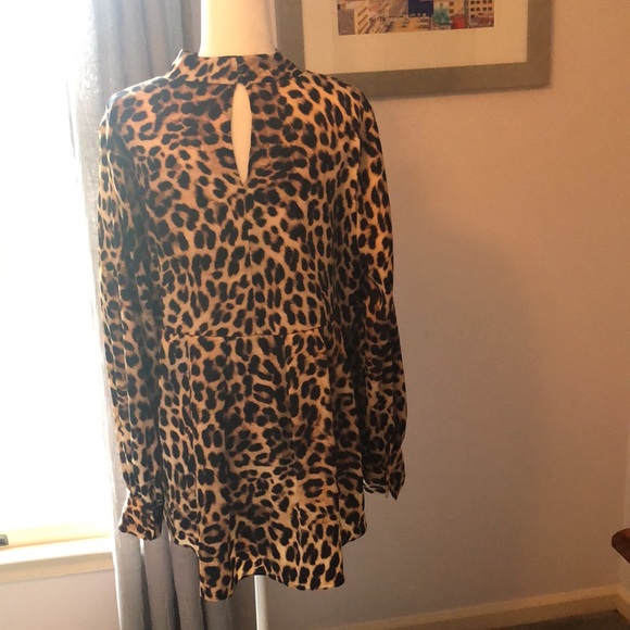 Vince Camuto leopard print blouse - Picture 5 of 8